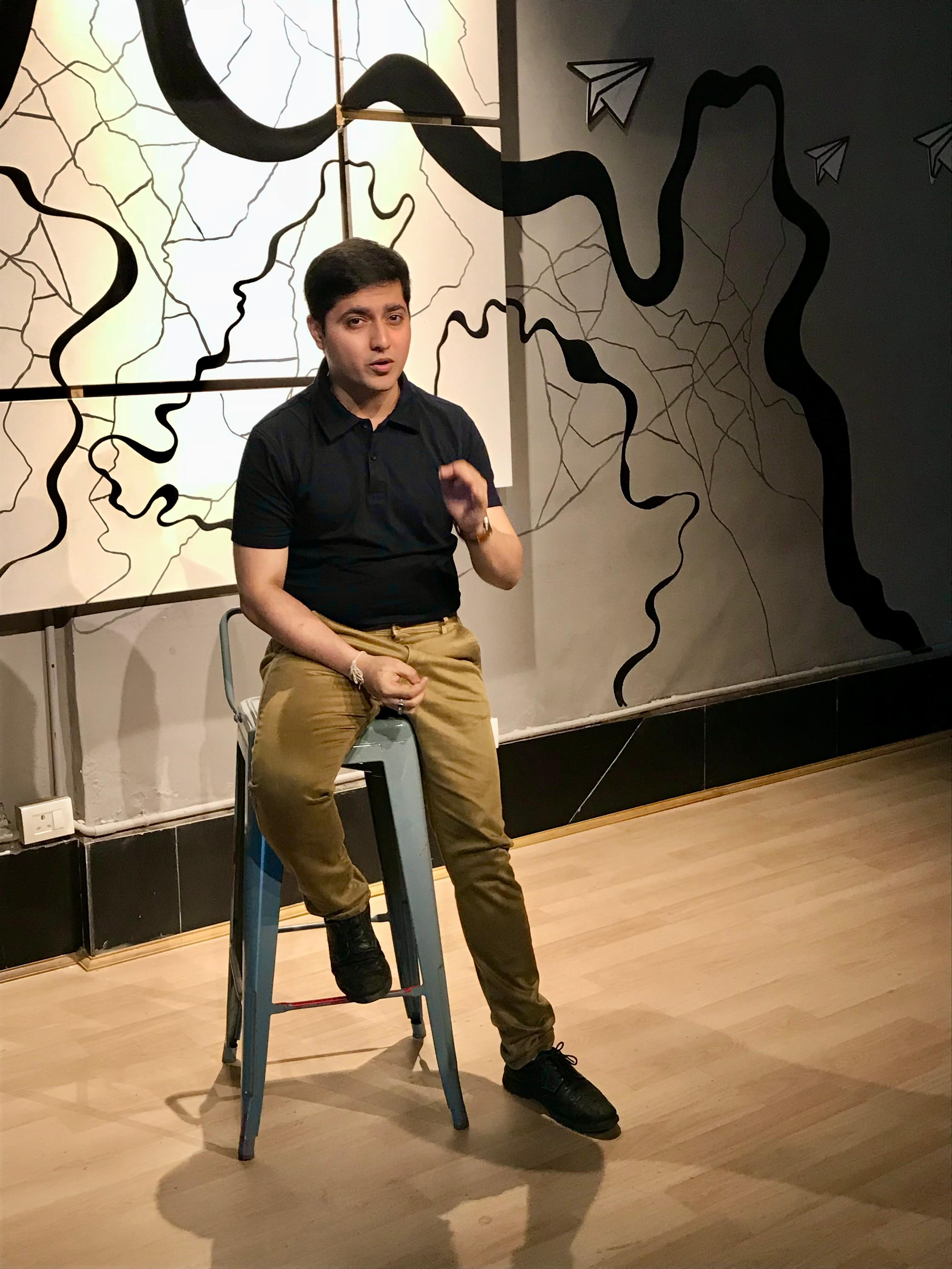 Nitin Raghani, founder of NPR Design and digital marketing trainer, speaking at a workshop